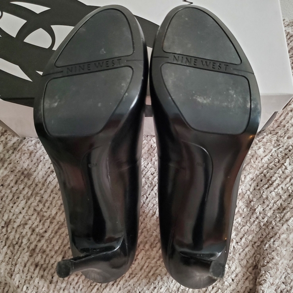 Nine West Msknoitall Black Leather Mary Jane Pump - Picture 11 of 12